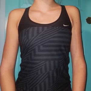 Nike razorback work out shirt